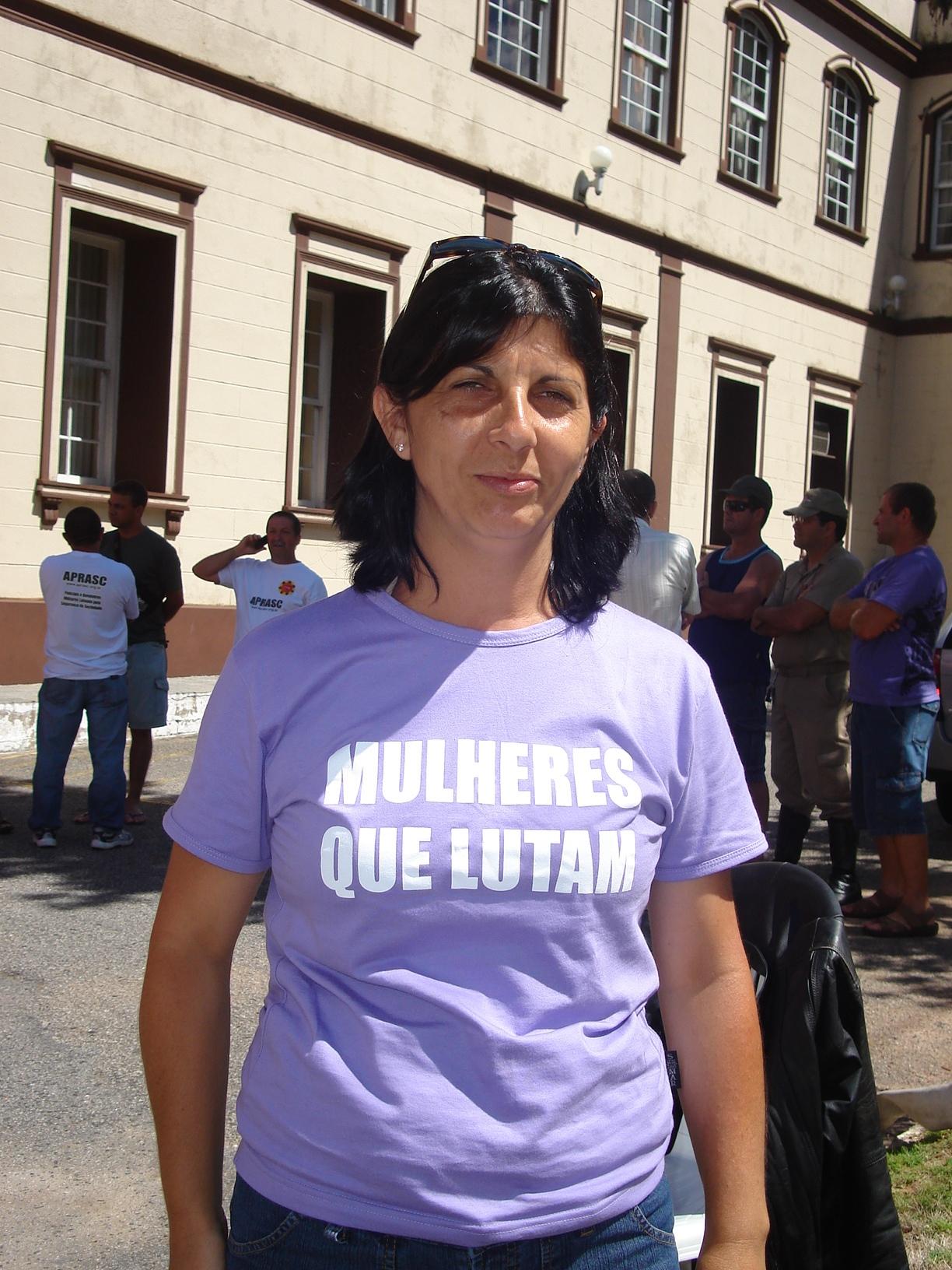 O quartel está lilás