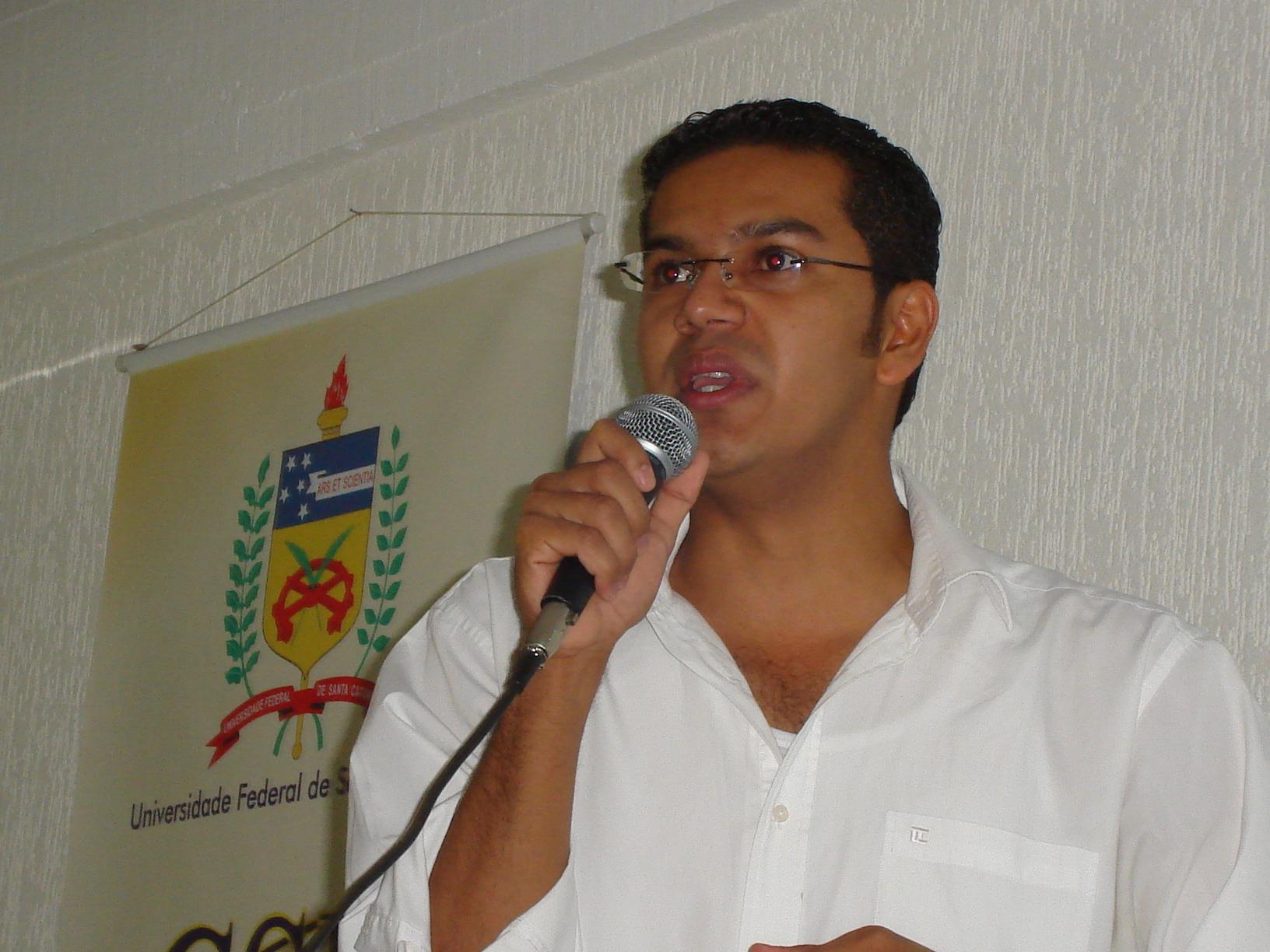 Rony Martínez e o jornalismo em tempos de cólera