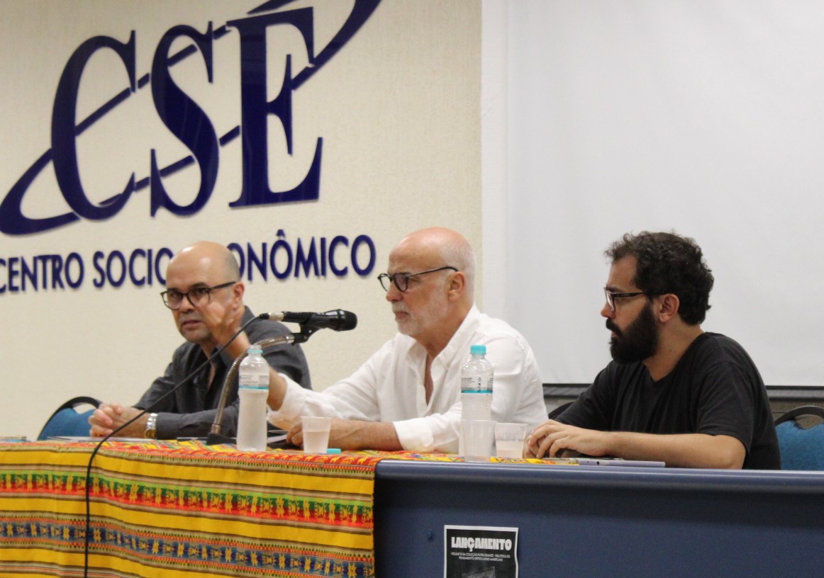 A questão da Universidade – Álvaro Vieira Pinto