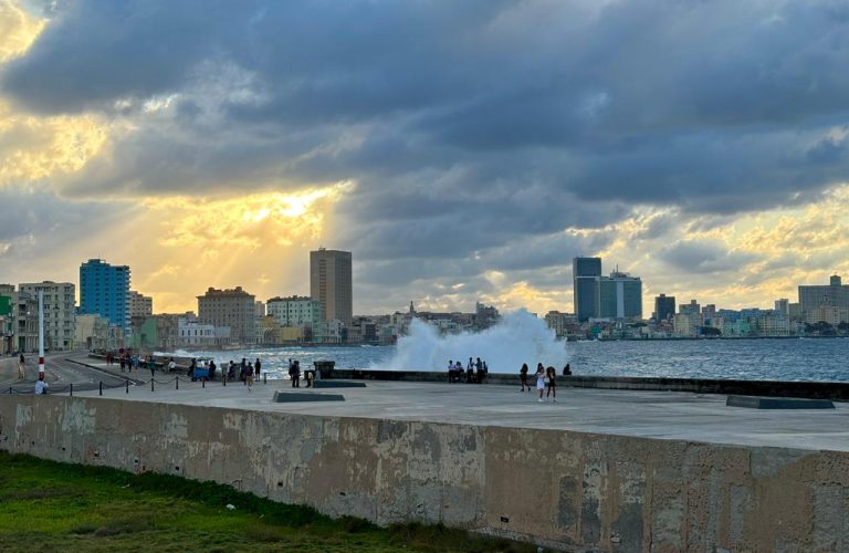 Guerra cognitiva contra Cuba Guerra cognitiva contra Cuba