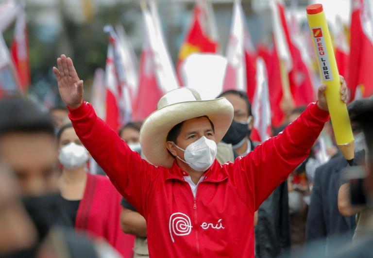 Peru ainda sem proclamar o vencedor das eleições