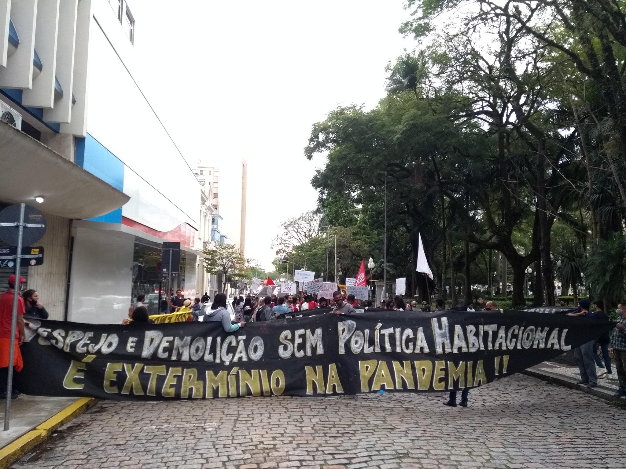 Sob ameaças, há 30 anos 100 famílias de Florianópolis plantaram a luta por moradia