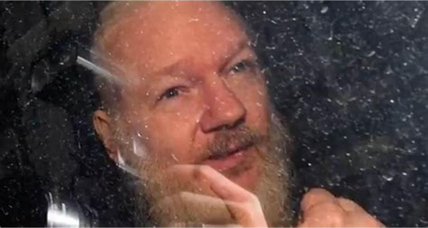 O martírio de Julian Assange