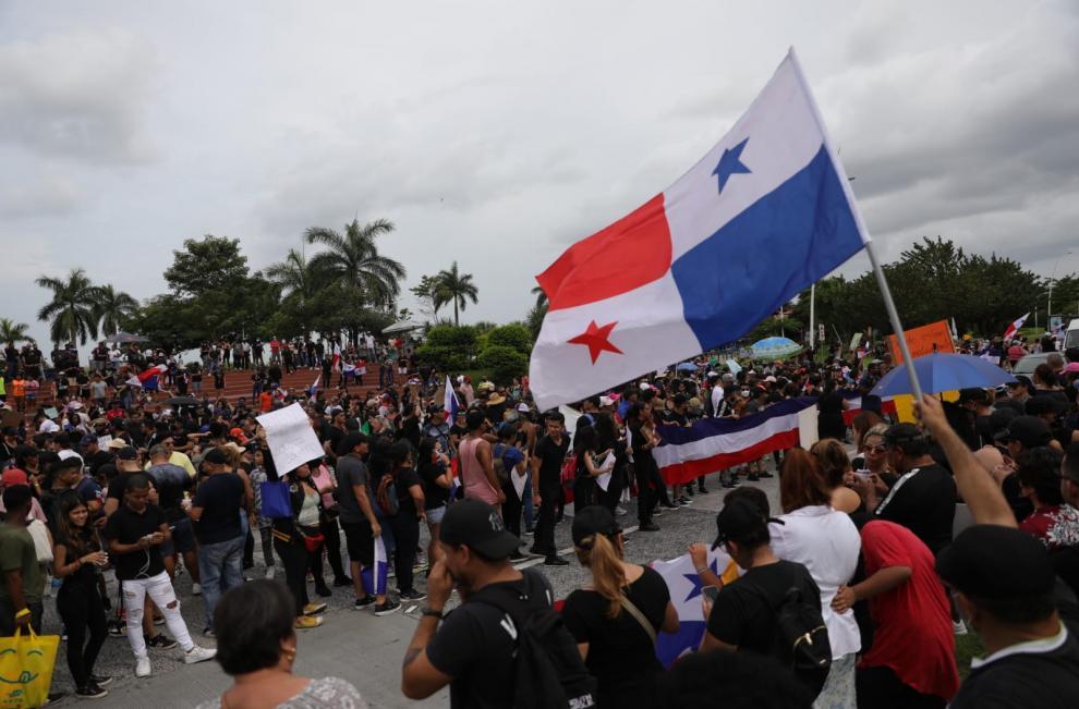 Panamenhos protestam e garantem mesa de negociação