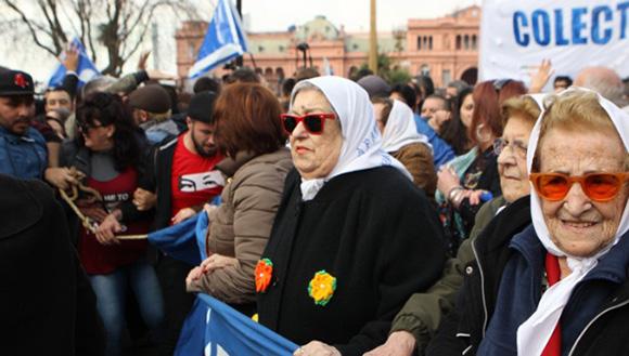 Ataque às Madres e à memoria argentina