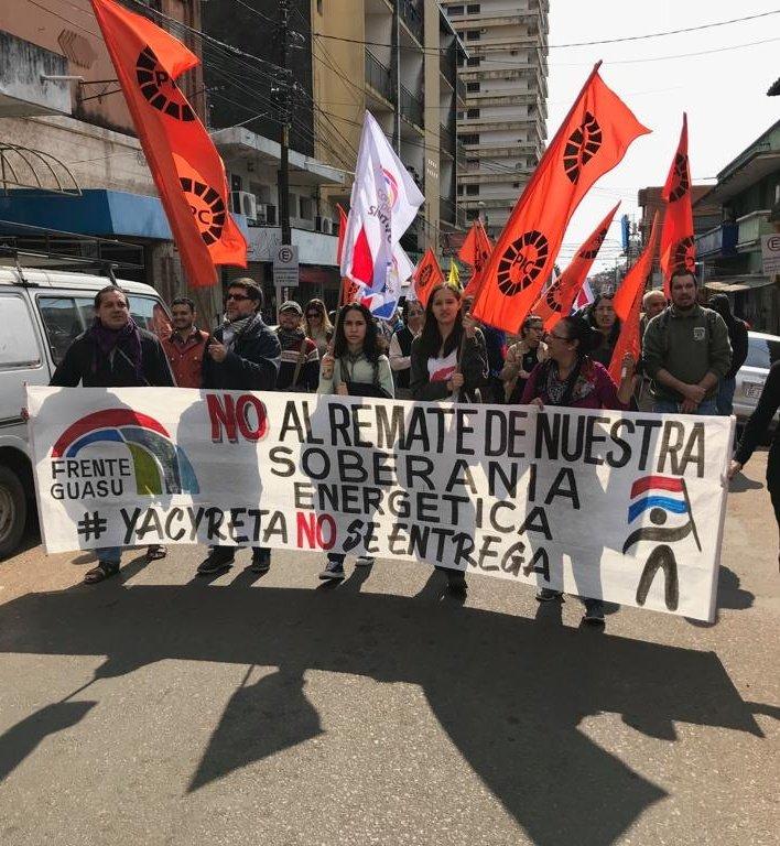 Paraguai: presidente assume com manifestações de trabalhadores