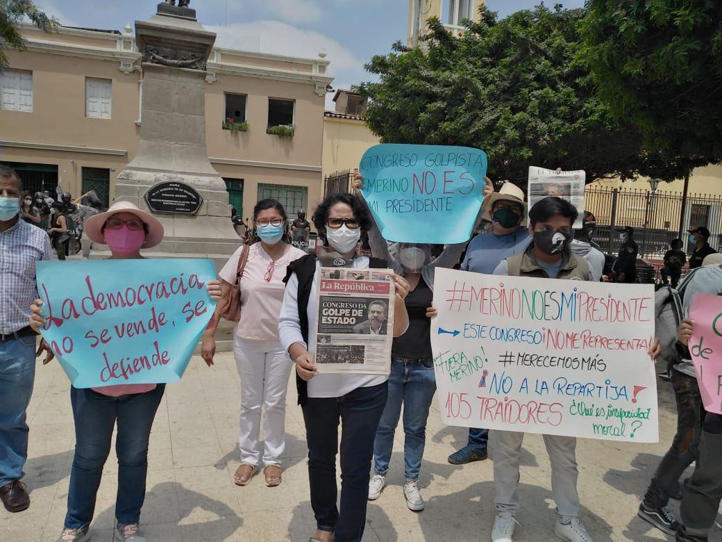 Protestos no Peru: trabalhadores rechaçam novo presidente