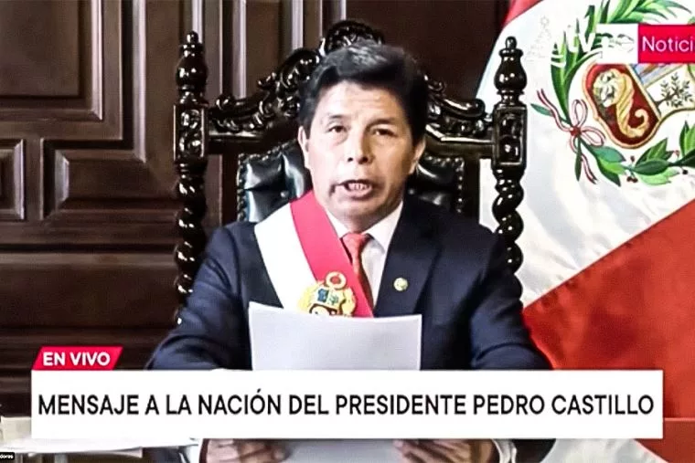 Presidente do Peru fecha Congresso