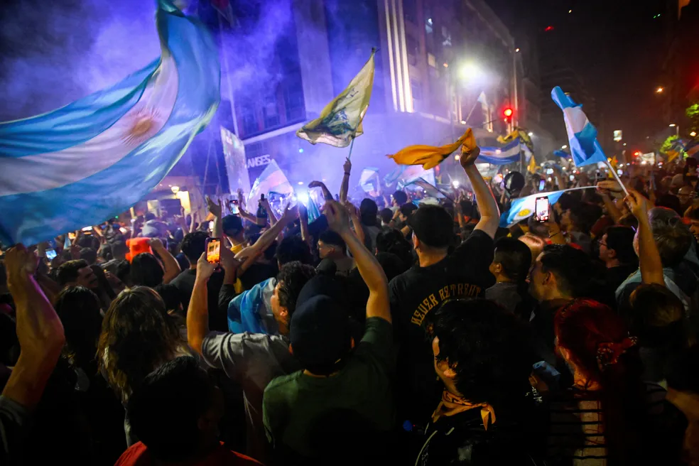 Argentina: el día que la democracia parió un libertario